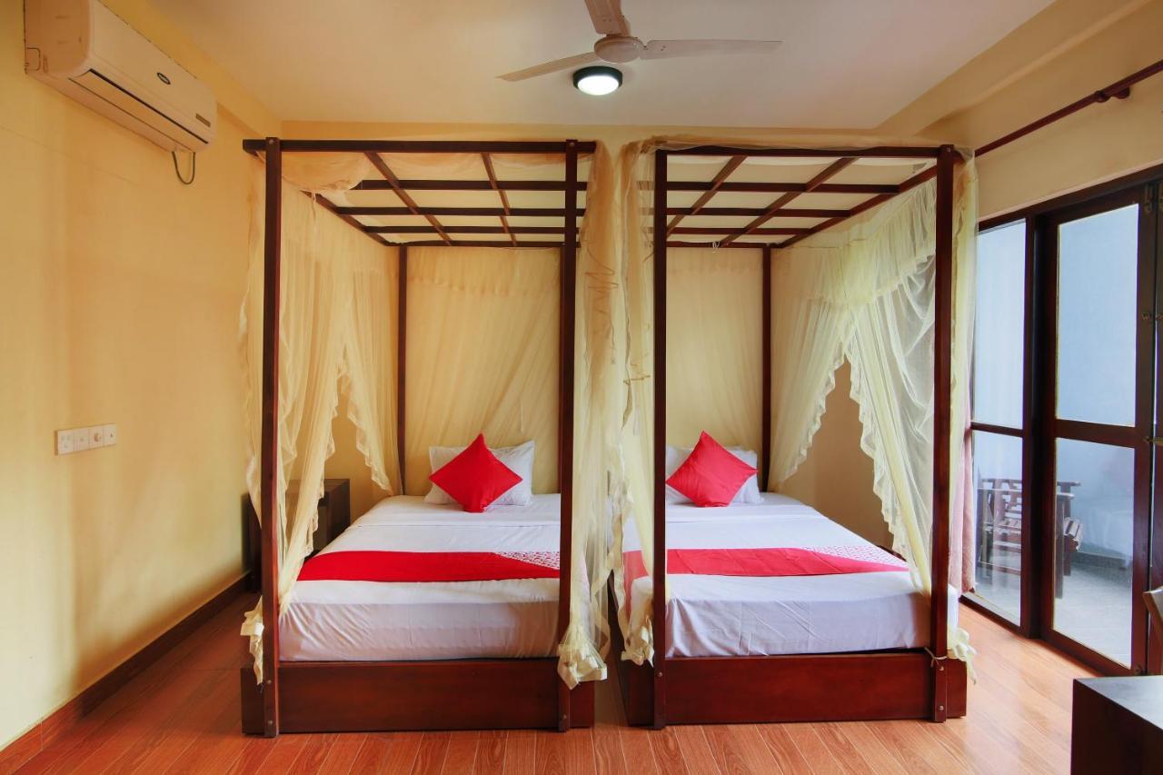 Oyo 553 Polhena Bay Resort ماتارا المظهر الخارجي الصورة